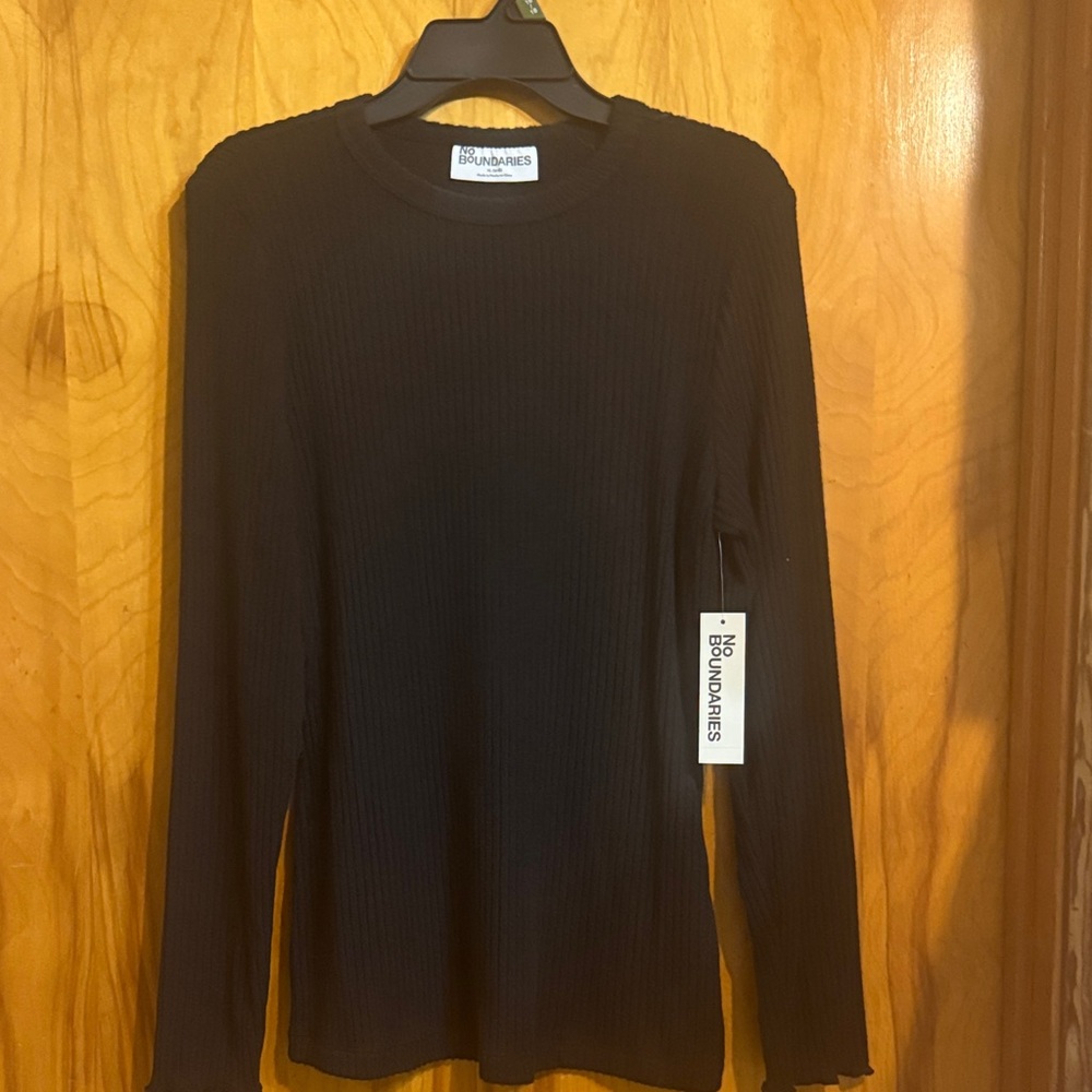 No Boundaries Men's Black Ribbed Long-Sleeve Crewneck Sweater